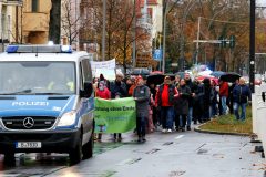 Demozug, verkehrstechnisch gesichert durch die Polizei @Foto von Mario Rietz